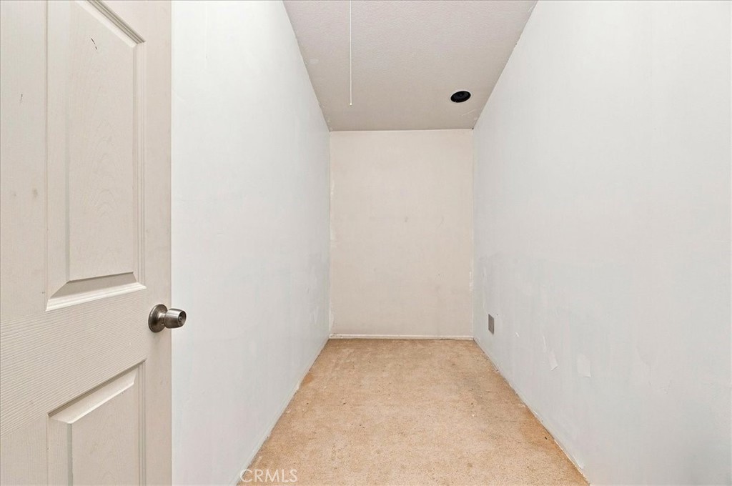 15290 Alexandria Property Photo 26