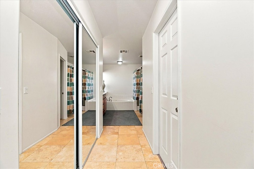 15290 Alexandria Property Photo 27