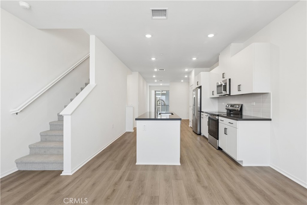 16062 York Drive Property Photo 5