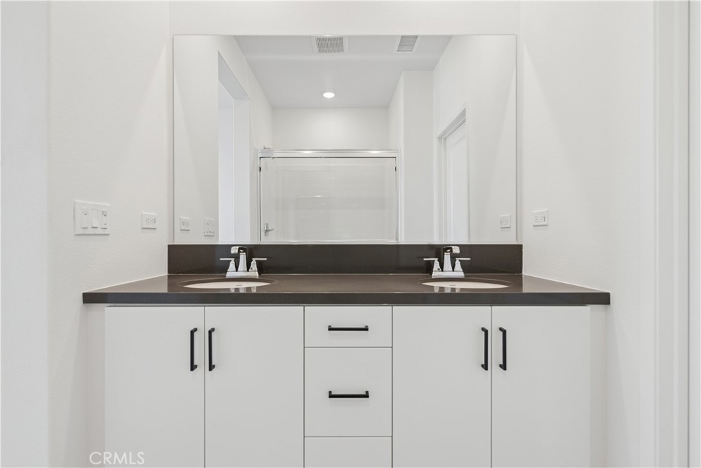 16062 York Drive Property Photo 20
