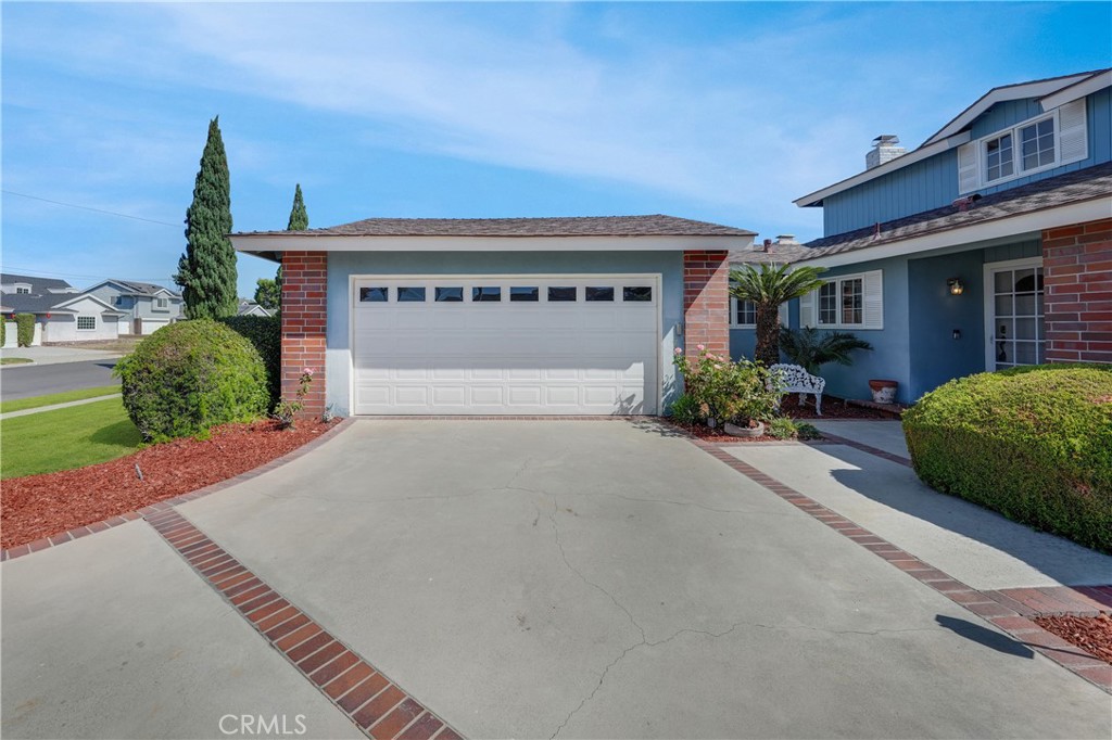 16596 Redwood Cr. Property Photo 5
