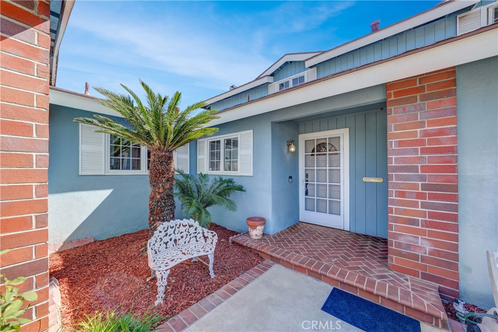 16596 Redwood Cr. Property Photo 6