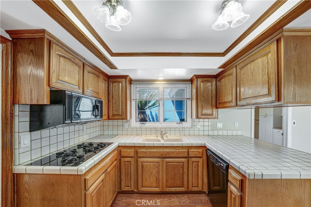 16596 Redwood Cr. Property Photo 8