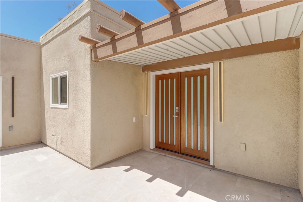 2357 Via Mariposa E D Property Photo 2