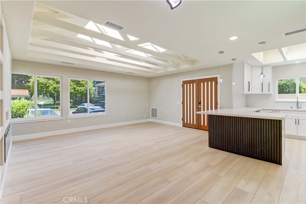 2357 Via Mariposa E D Property Photo 11