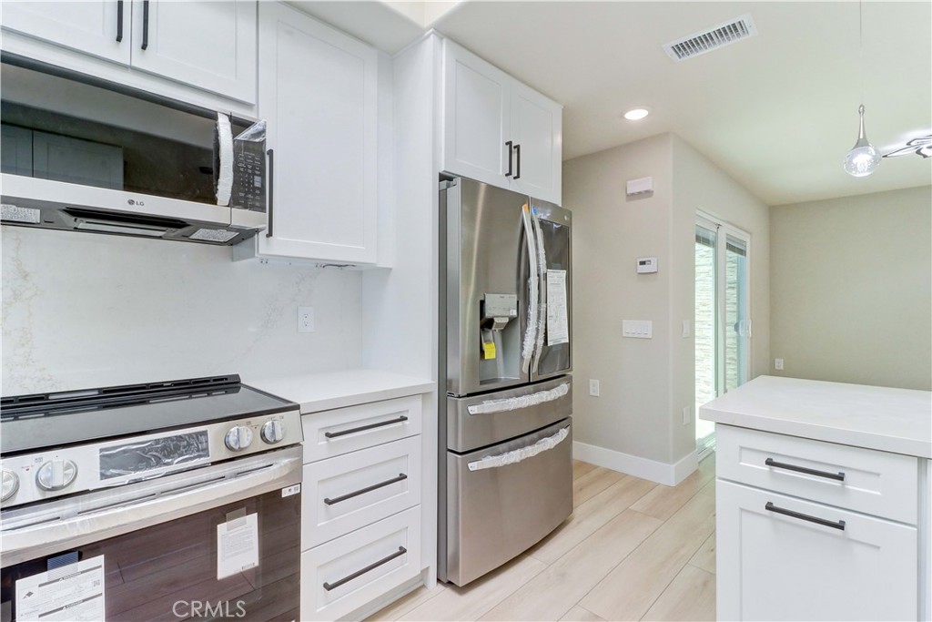 2357 Via Mariposa E D Property Photo 17