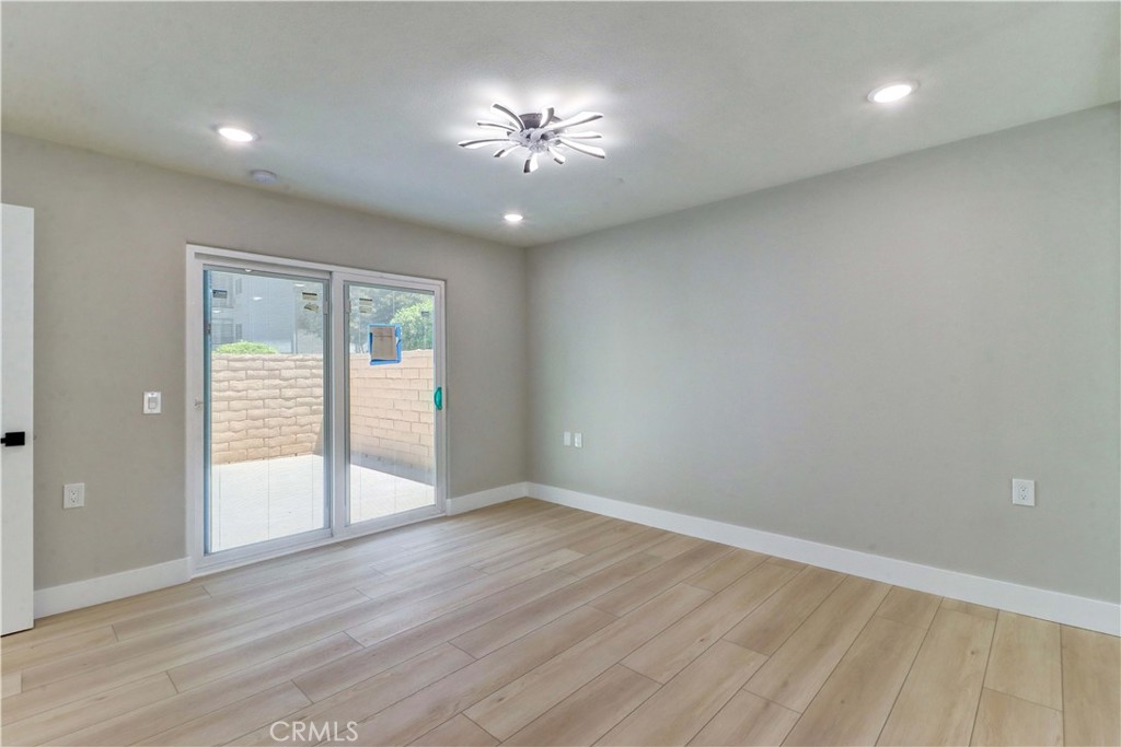 2357 Via Mariposa E D Property Photo 27