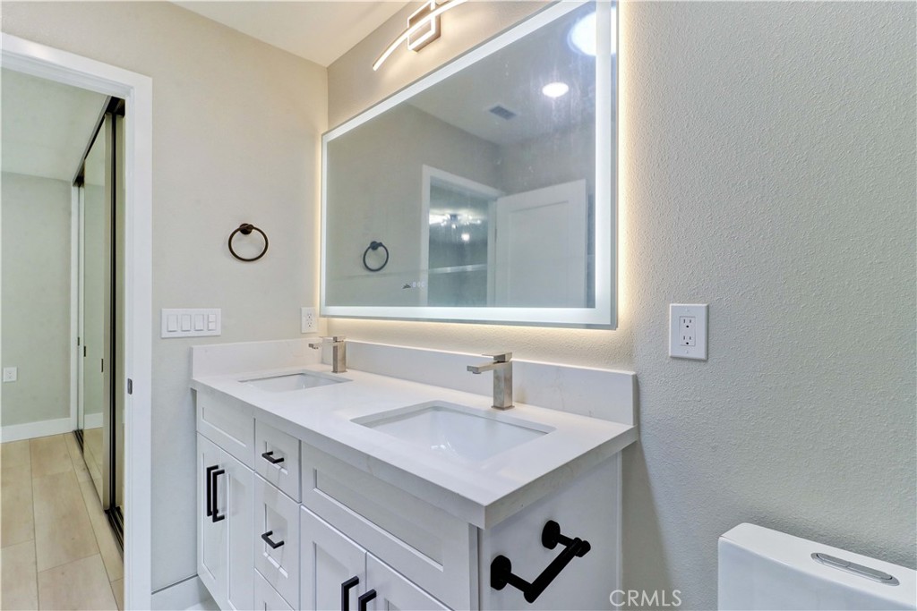2357 Via Mariposa E D Property Photo 31