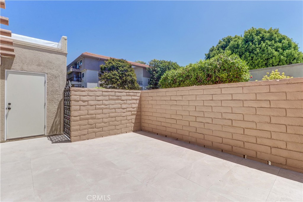 2357 Via Mariposa E D Property Photo 33