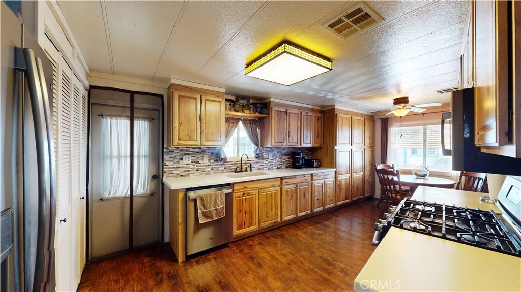 19350 Ward Street 73 Property Photo 17