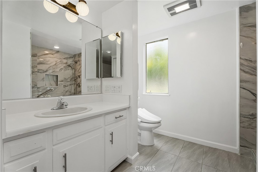 328 Avenida Carmel B Property Photo 6