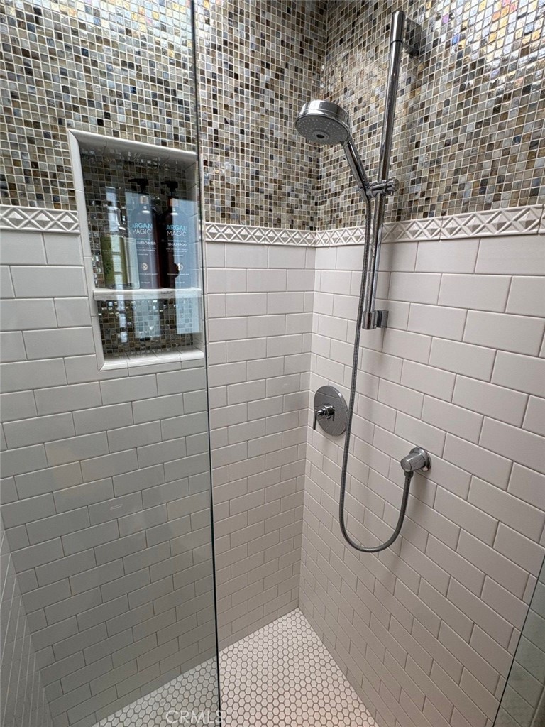 223 14th Street Property Photo 22
