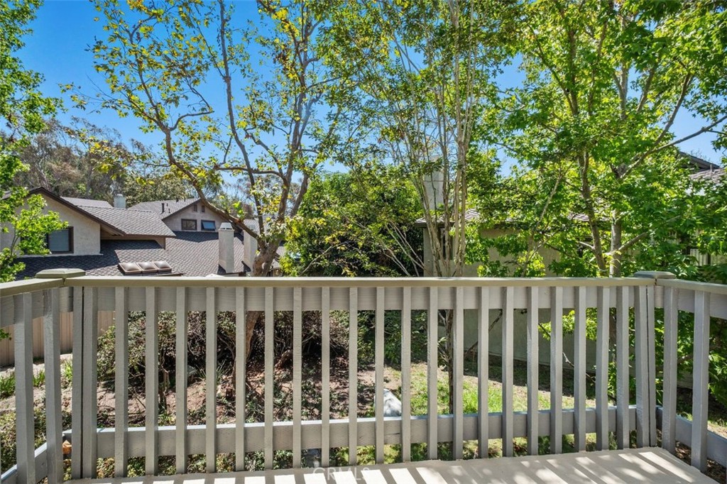 1091 Stone Brook Lane Property Photo 8