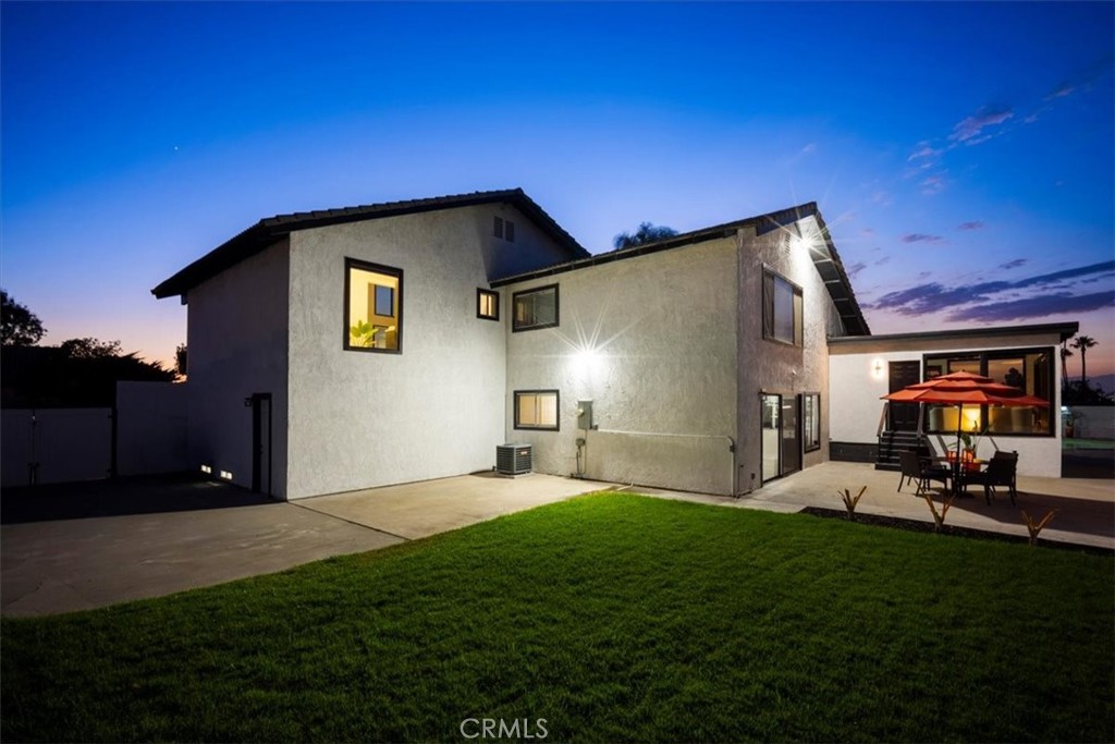 6190 Shaker Property Photo 47