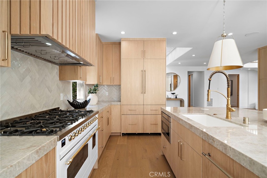 50 Belcourt Property Photo 19