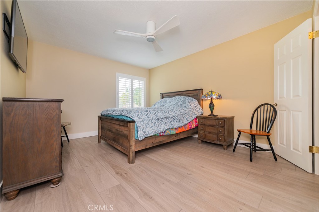 1000 W Macarthur Boulevard 13 Property Photo 17