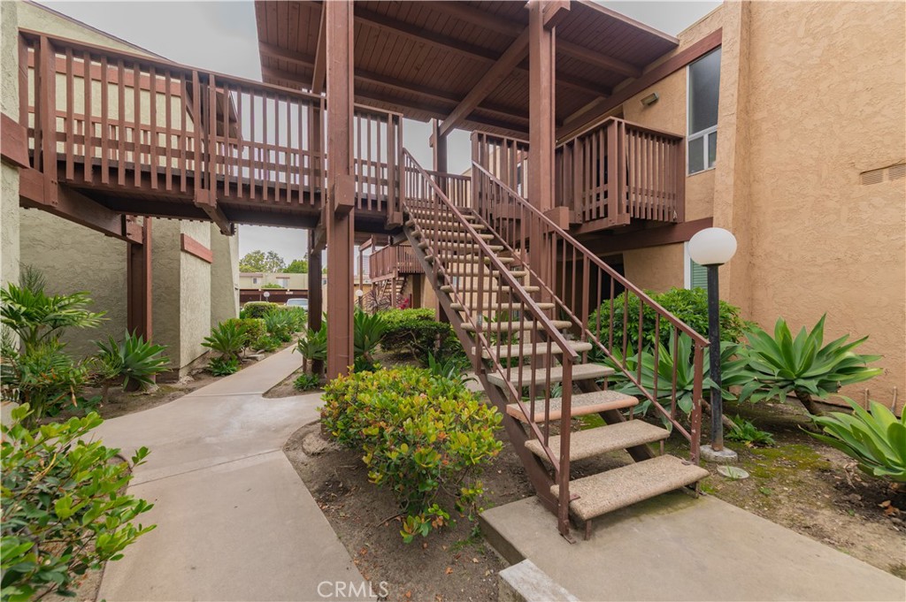 1000 W Macarthur Boulevard 13 Property Photo 23