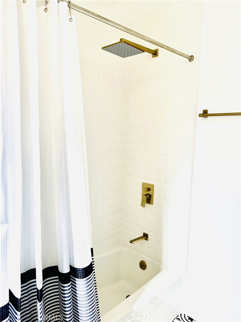 3667 W 110th Property Photo 6