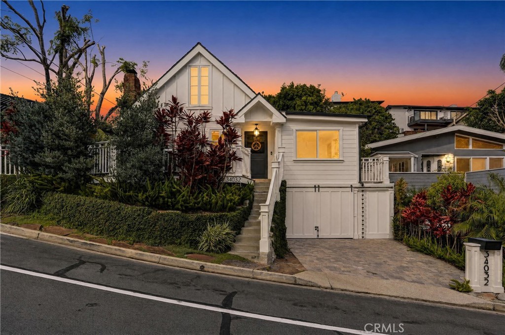 34032 Crystal Lantern Property Photo 1