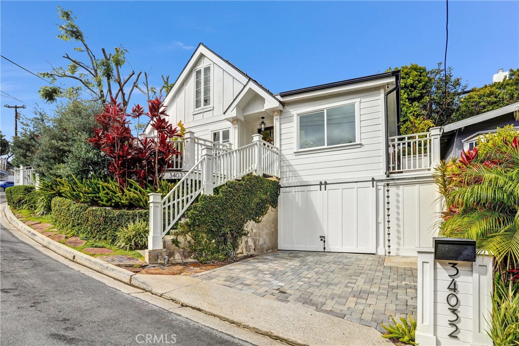 34032 Crystal Lantern Property Photo 3