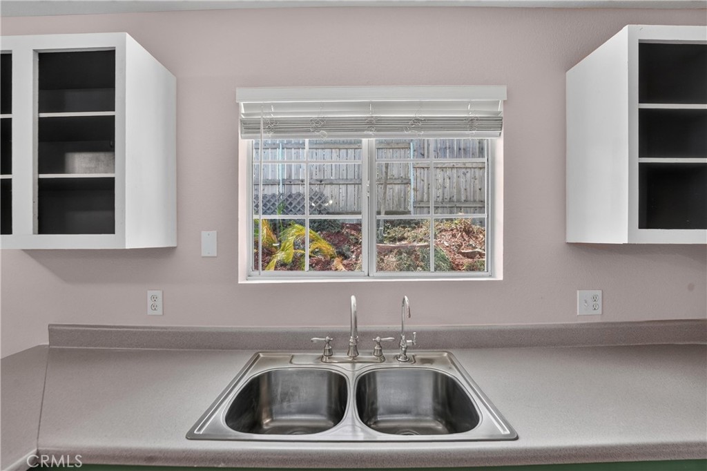 2349 Seasons Property Photo 35