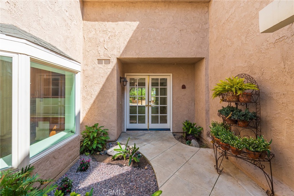 24356 Hillview Property Photo 5