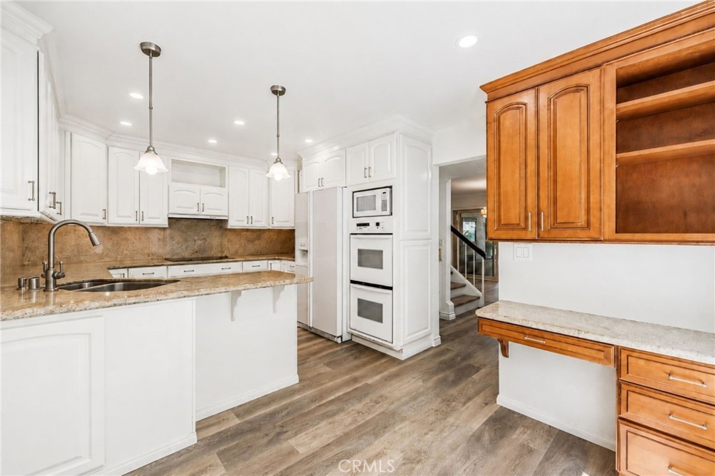 24356 Hillview Property Photo 11