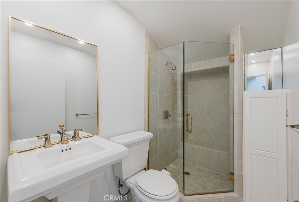 24356 Hillview Property Photo 19