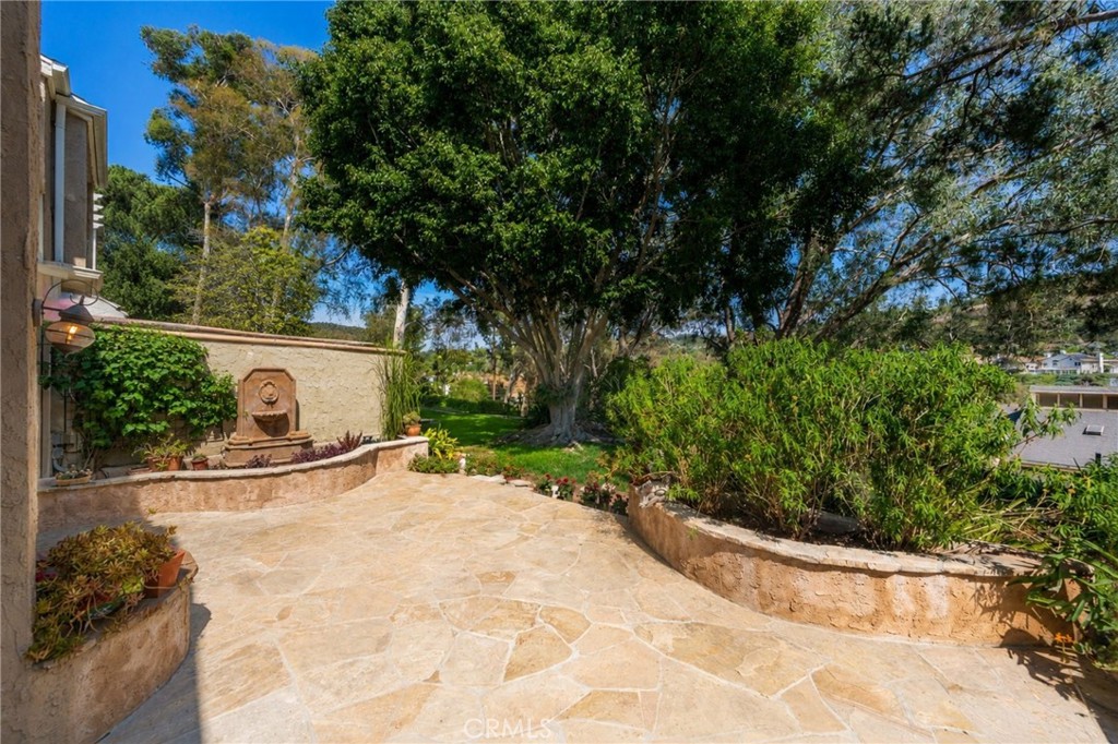 24356 Hillview Property Photo 33