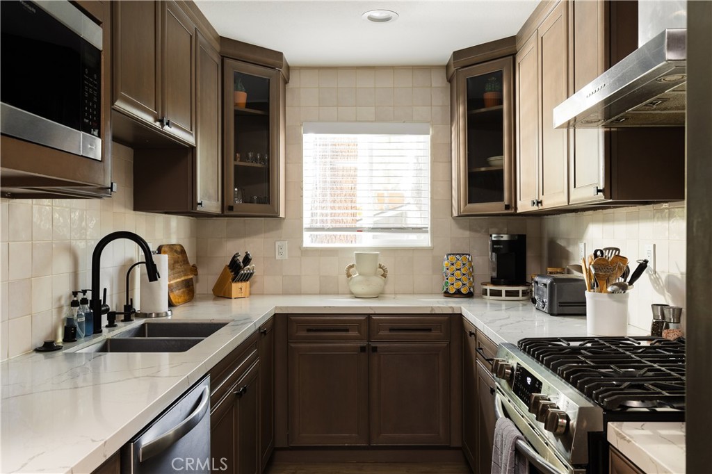 580 St Moritz Property Photo 16