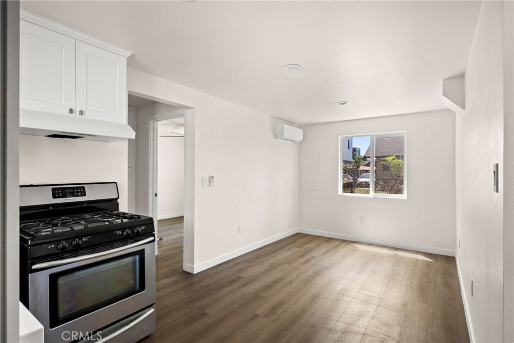 130 W 85th Property Photo 12