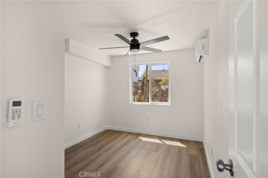 130 W 85th Property Photo 15