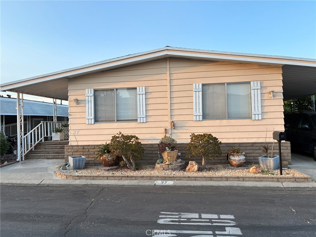 6741 Lincoln Avenue 37 Property Photo 17