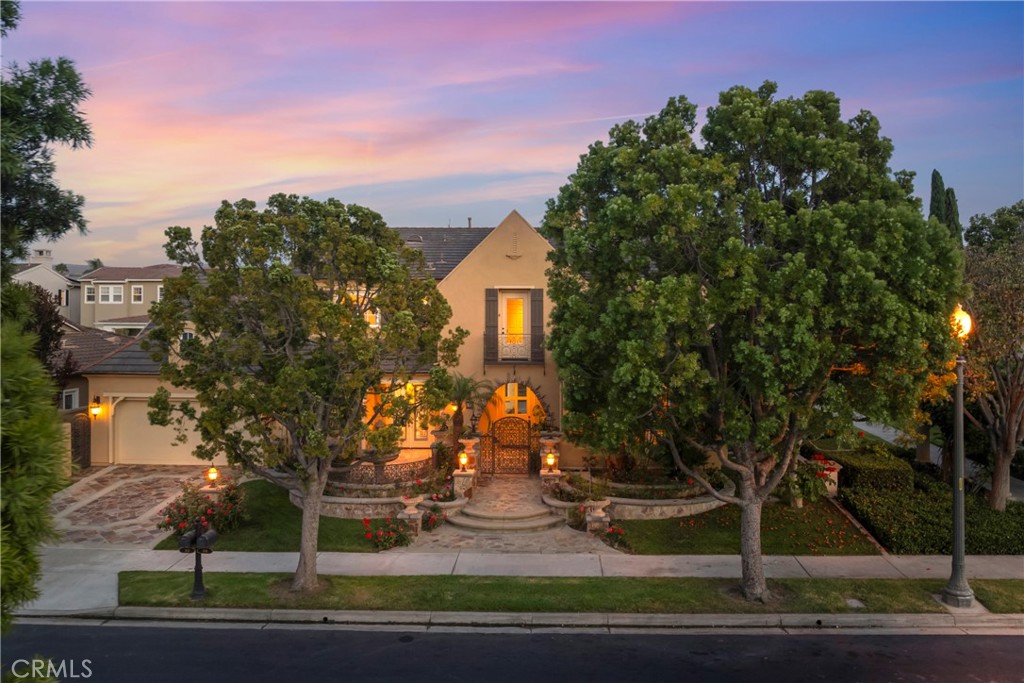 30 Palazzo Property Photo 1