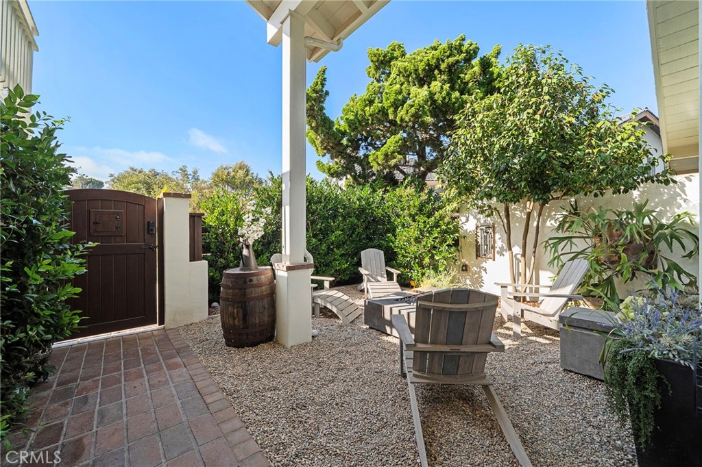 8239 Sugarman Drive Property Photo 3