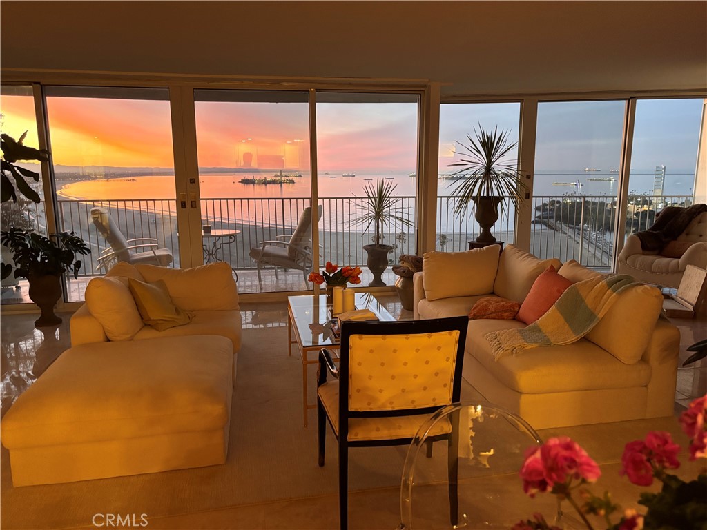 700 E Ocean 2205 Property Photo 2