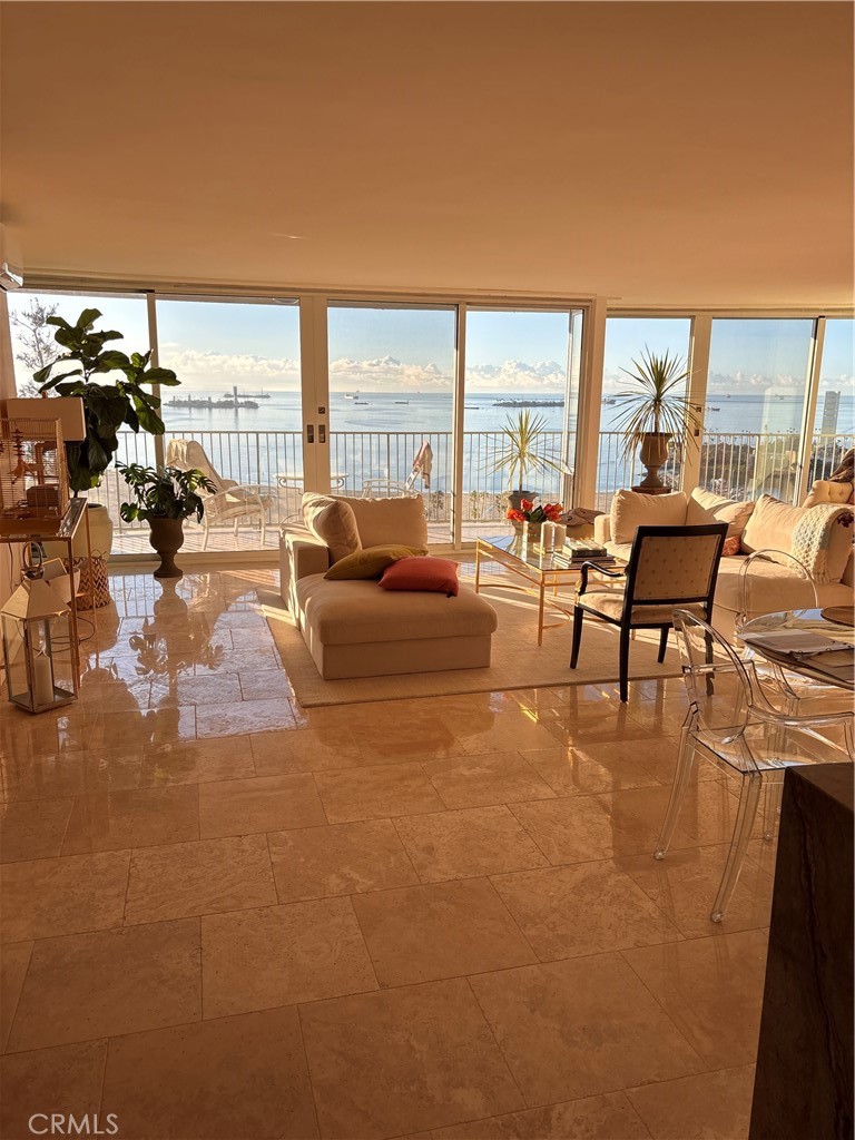 700 E Ocean 2205 Property Photo 3