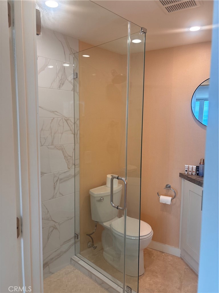 700 E Ocean 2205 Property Photo 10