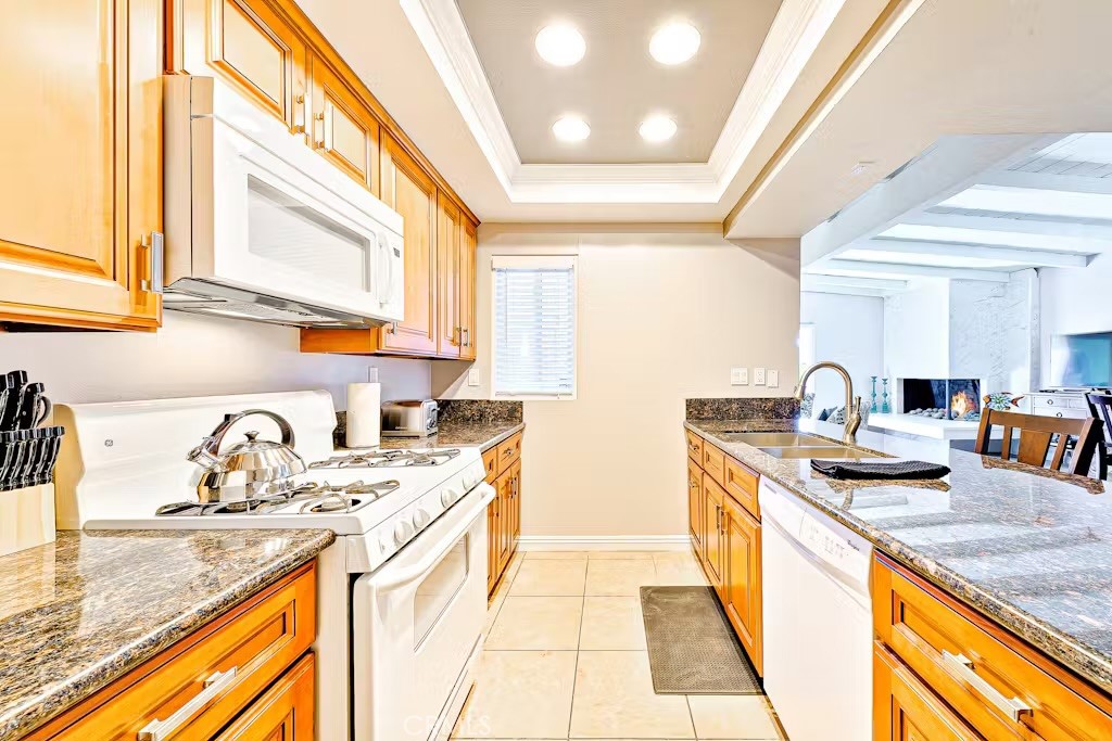125 46th Street B Property Photo 9