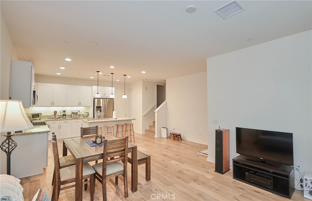 50 Finch Property Photo 6