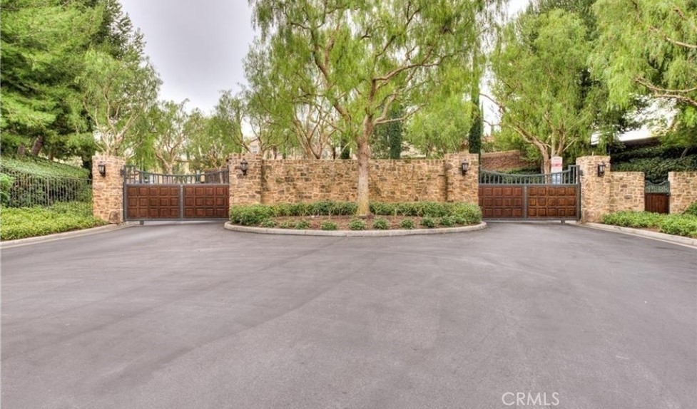 46 Arborside Property Photo 3