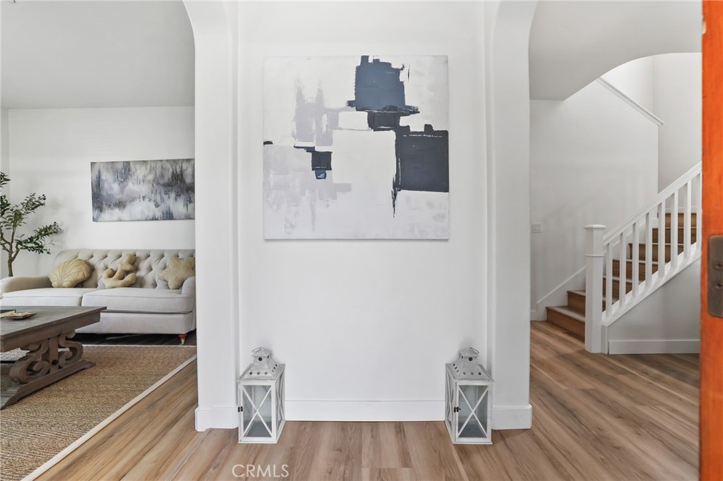 46 Arborside Property Photo 6