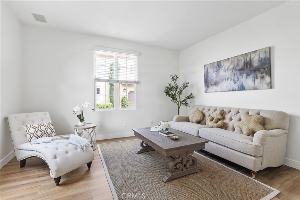 46 Arborside Property Photo 8
