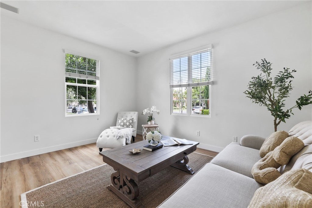 46 Arborside Property Photo 9