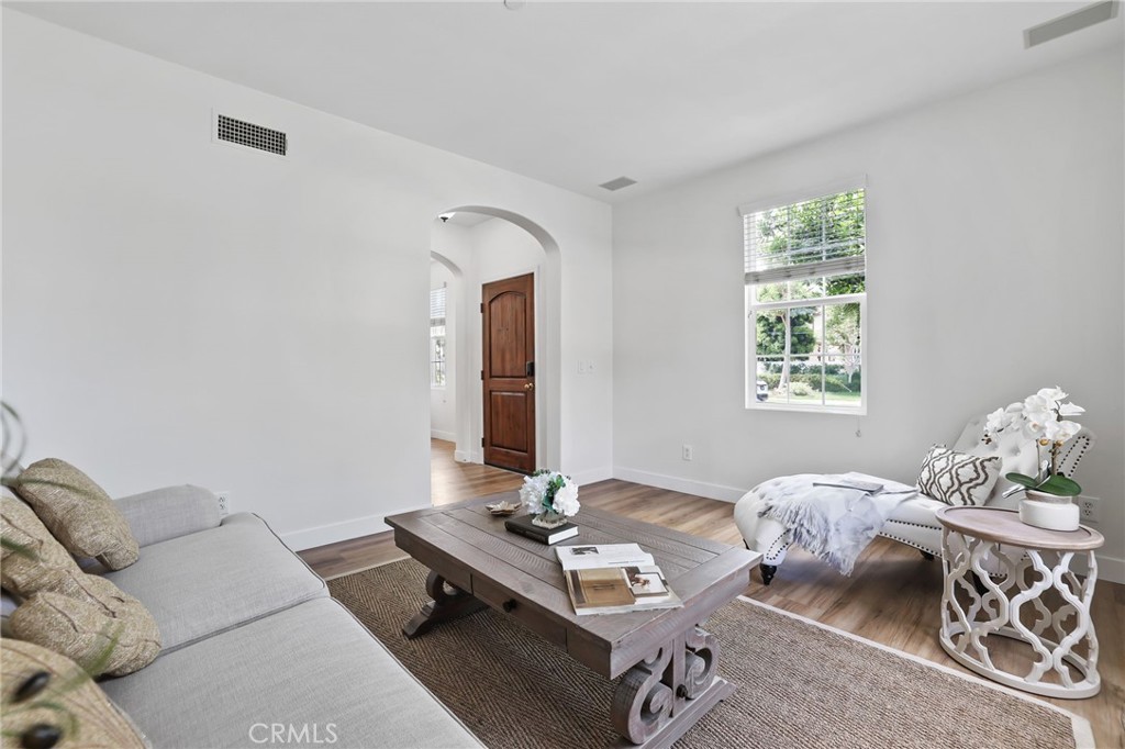 46 Arborside Property Photo 10