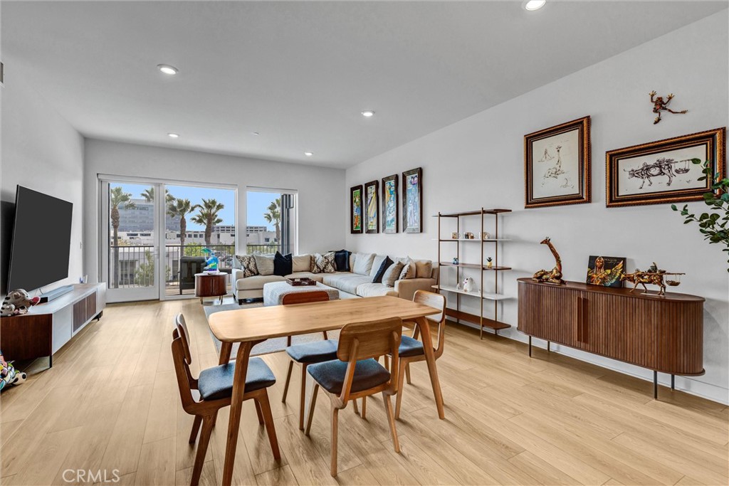 2307 Rivington Property Photo 8