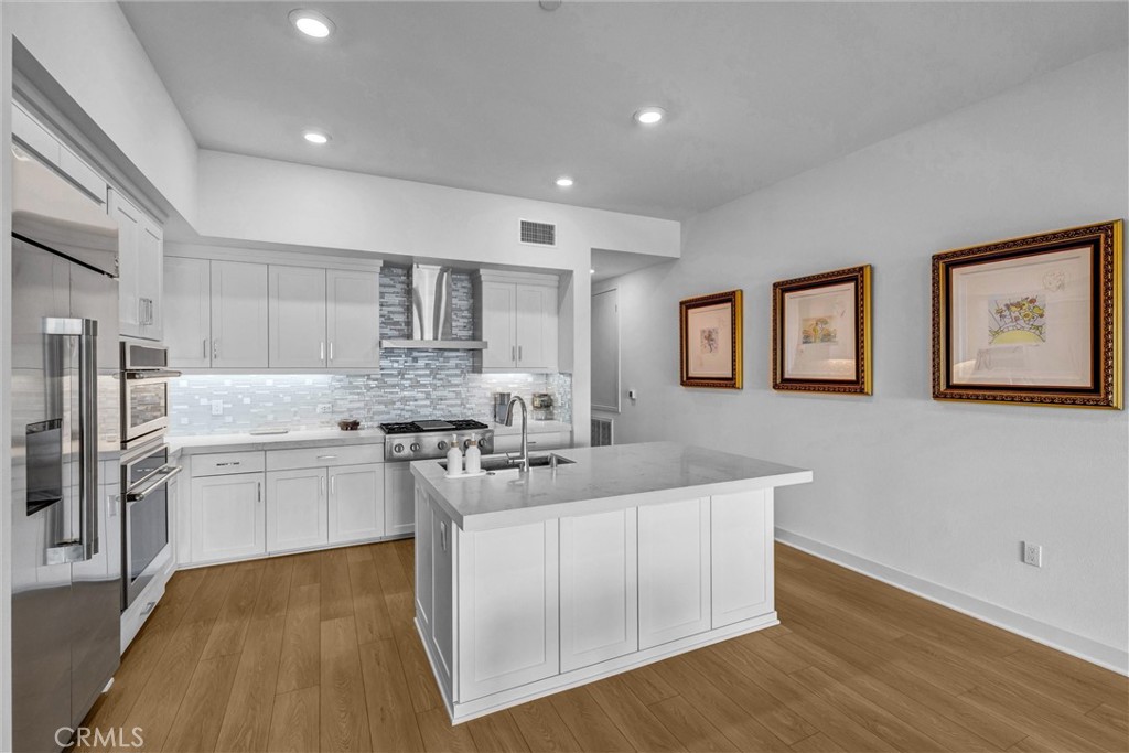 2307 Rivington Property Photo 12