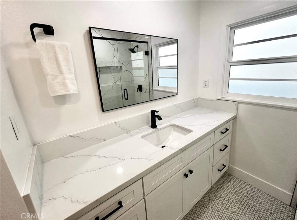 602 Begonia Property Photo 8