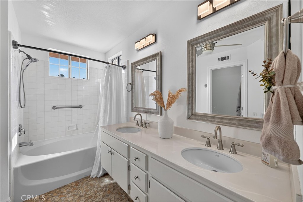 21 Arcilla Property Photo 35
