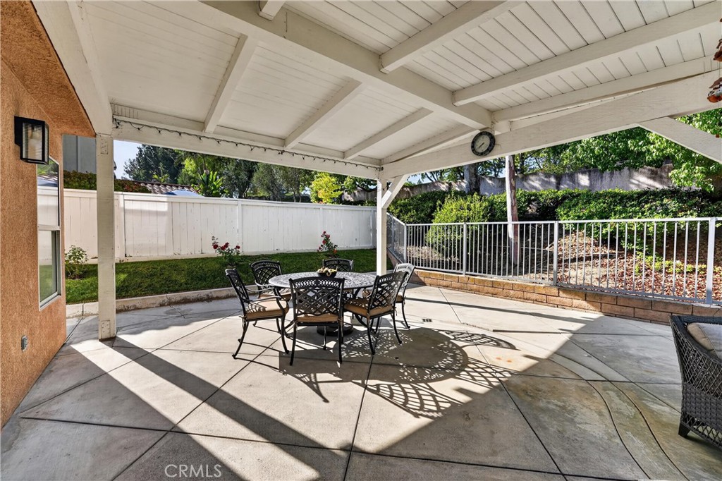 21 Arcilla Property Photo 43
